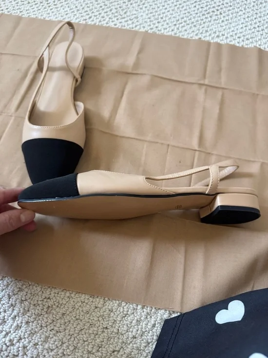 Amazon Women's Beige Slingback Flats with Black Toe Caps - Picture 2 of 4